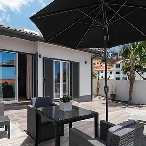 Terrace By An Island Ferienhaus